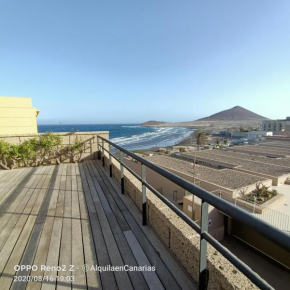 alquilaencanarias El Medano Spectacular terrace and sea views A